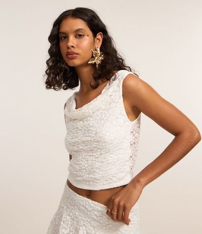 Blusa en Encaje con Cuello Redondo 3