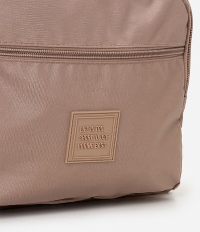 Mochila en Polimaida con Bolsillo Delantero y Pompón 4