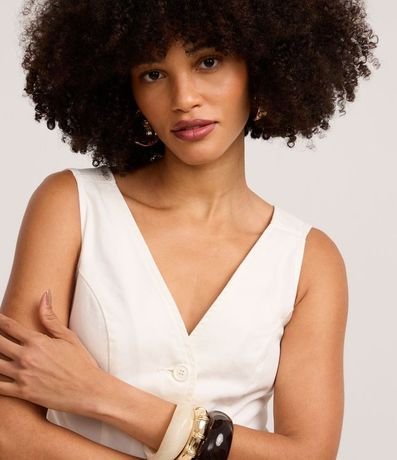 Chaleco Acinturado en Sarga con Botones y Pences 3