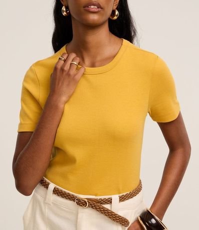 Blusa Básica Ajustada en Rib con Cuello Redondo 4