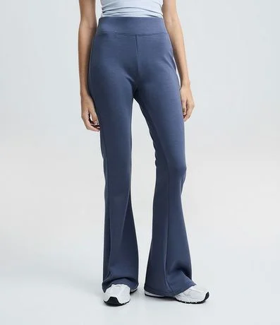 Pantalón Flare en Microfibra con Cintura Ancha 2