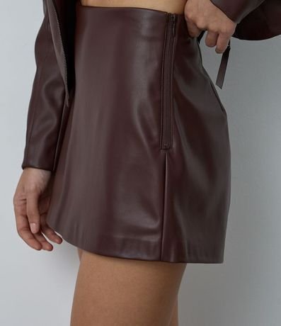 Short Pollera en PU con Cremallera Lateral 3