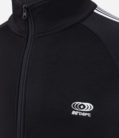 Sueter de Helanca con Bordado Localizado y Rayas Contrastantes 8