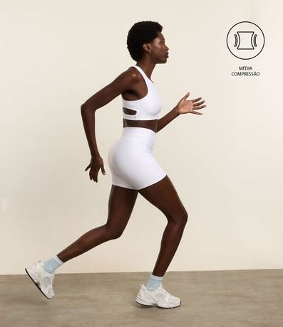 Bermuda Deportiva en Microfibra Texturizada con Bolsillo en la Cintura