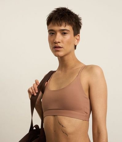 Top Copa Deportiva en Microfibra con Breteles Finos Cruzados 2