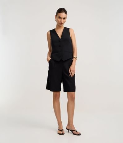 Chaleco de Sastrería con Escote V y Cuatro Botones 2