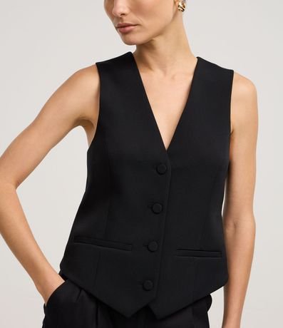 Chaleco de Sastrería con Escote V y Cuatro Botones 4