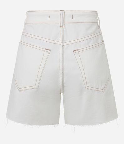 Bermuda Mom Cintura Mediana en Sarga con Detalle Bordado 7