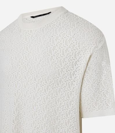 Remera Boxy en Viscosa Texturizado Perforaciones 2