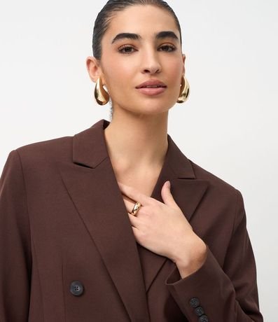 Blazer Alargado en Sastrería con Botones 3