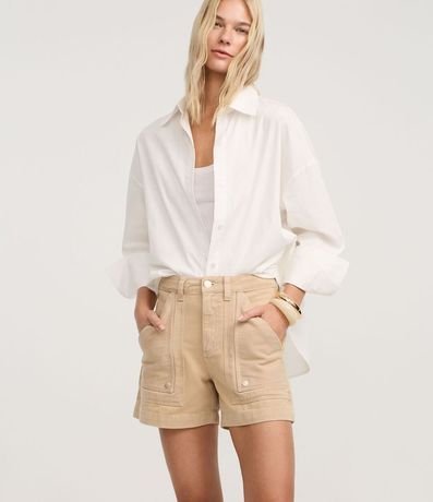 Short Mom en Sarga con Bolsillo Carpintero y Cintura Alta 2