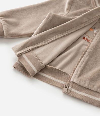 Conjunto Infantil en Plush con Campera Bordada y Pantalón – Talle 0 a 18 Meses 13