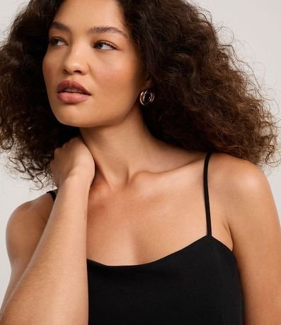 Blusa de Bretel en Airflow con Ruedo Asimétrico 3