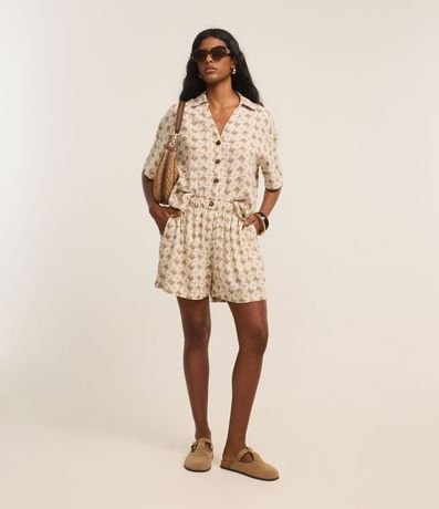 Short Runner en Viscolino con Estampa de Palmeras