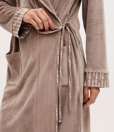 Bata de Baño Regular en Plush con Detalles en Pipping 2