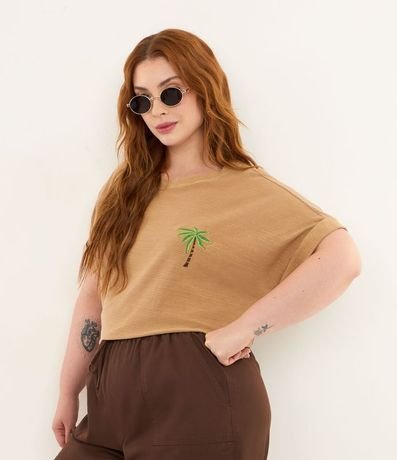 Remera en Algodón Texturizado con Bordado de Palmeras Curve & Plus Size