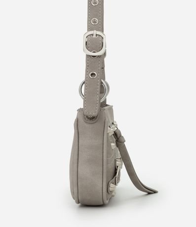 Cartera Baguette con Detalles en Metal y Asa Ajustable 3
