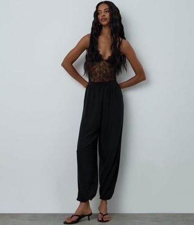 Body en Encaje con Copa y Escote V 2