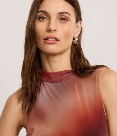 Blusa en Tule con Cuello Alto y Efecto Dip Dye 3