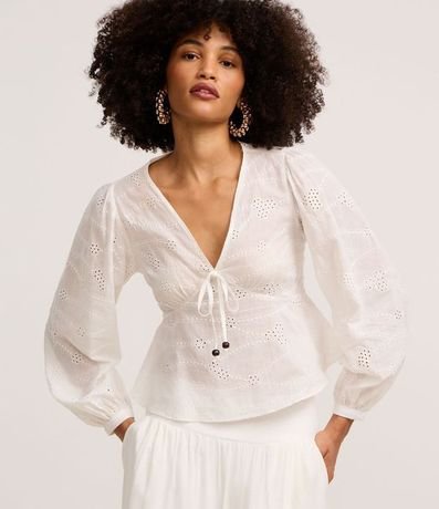 Blusa en Laise con Manga Abullonada y Lazo