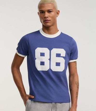 Remera Deportiva Baby Tee con Rib y Estampa Lettering 86