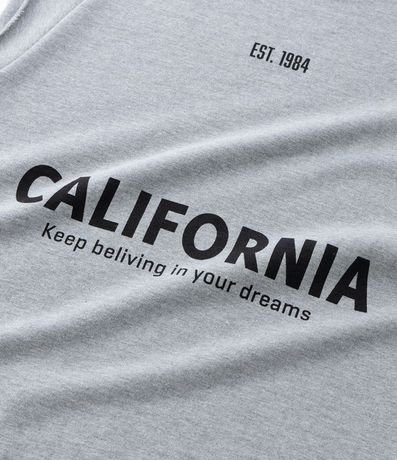 Musculosa Boxy en Algodón con Estampa Lettering California 8