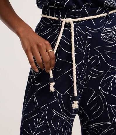 Pantalón Recto Acanalada en Viscosa con Cinturón Cuerda y Estampa Follaje 4
