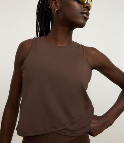 Musculosa Cropped Deportiva en Microfibra con Ruedo Traspasada 3