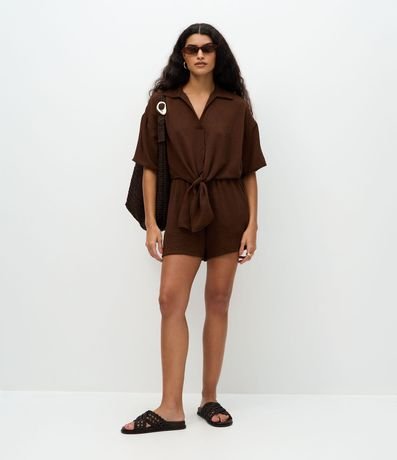 Blusa en Airflow con Cuello Polo y Lazo en la Bajo 3