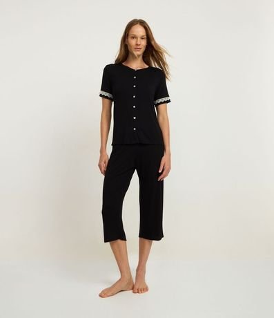 Pijama Largo en Viscosa con Encaje y Pantalón Capri