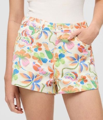Short Slim en Sarga con Estampa Tropical 3