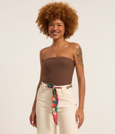 Pantalón Wide Leg en Sarga con Cinturón Pañuelo Estampado 2