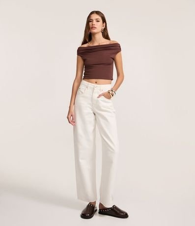 Pantalón Baggy Cintura Mediana en Sarga con Lateral Deslocada