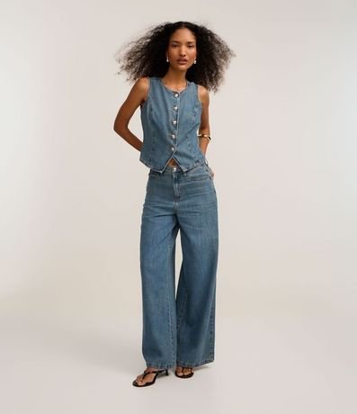 Chaleco en Jeans con Recortes y Botones de Escudo 2