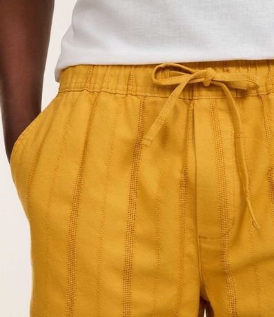 Bermuda Recta de Playa Texturizada en Rayas 3