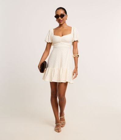 Vestido corto en Laise con Manga Abullonada y Bordado cutout 2