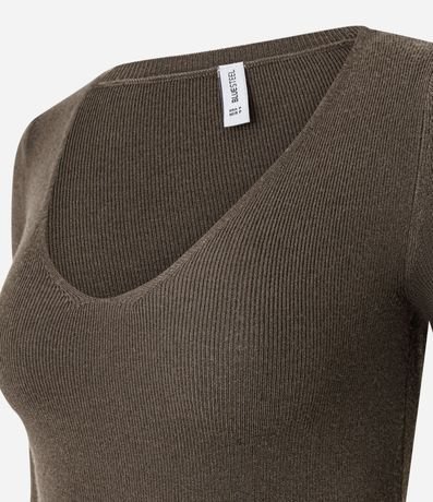 Suéter en Punto con Cuello V 4