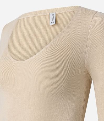 Suéter en Punto con Cuello V 5