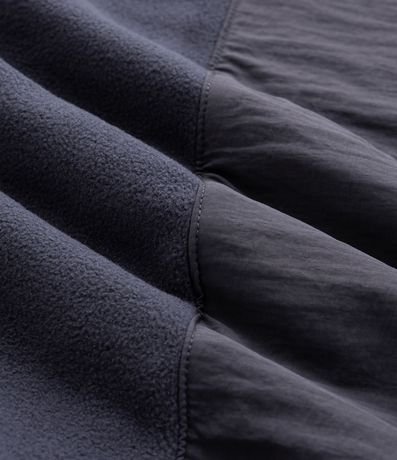 Buzo Masculino de Fleece con Capucha y Recorte en Tejido Plano 6
