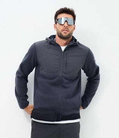 Buzo Masculino de Fleece con Capucha y Recorte en Tejido Plano