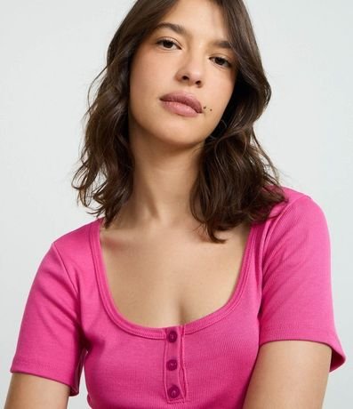 Blusa en Rib con Botones en el Escote 3