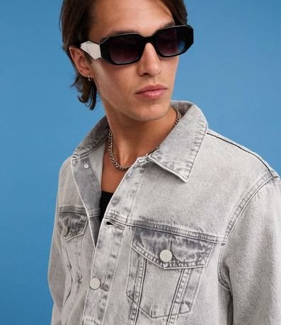 Campera Regular en Jeans Desteñido con Botones y Bolsillos en el Pecho 3