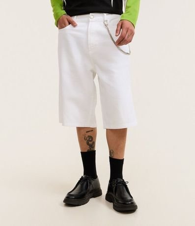 Bermuda Baggy en Sarga con Detalle de Cadena 2