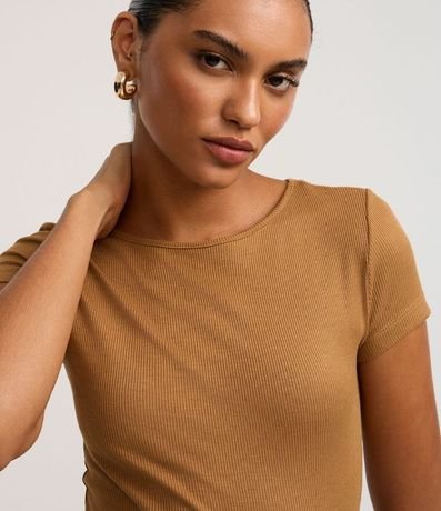 Blusa Acanalada en Rib con Cuello Polo 3