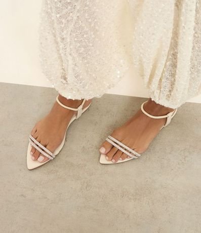 Sandalia Plana con Punta de Hoja y Tiras de Strass 5