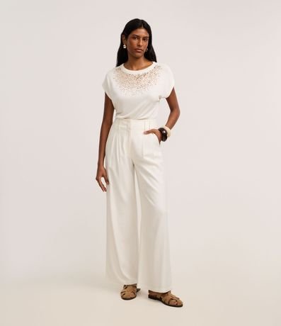 Blusa en Viscosa con Lentejuelas Metalizados en el Pecho 2