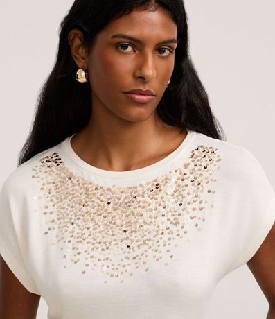 Blusa en Viscosa con Lentejuelas Metalizados en el Pecho 3