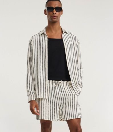 Bermuda de Playa con Textura y Rayas Verticales 5