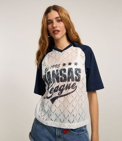 Remera College en Encaje con Sisa Raglan y Estampa Kansas