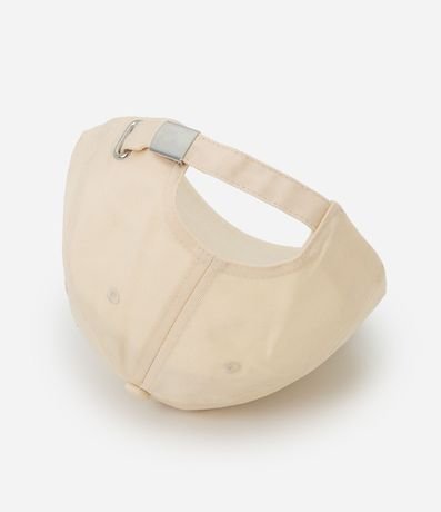 Gorra Aba Curva con Bordado Delantero Less is More 4